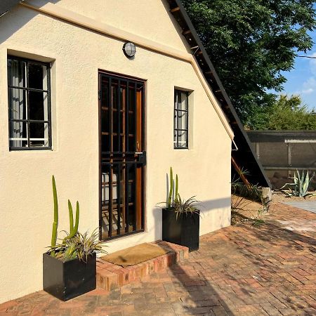 Cosy City Cottage Gaborone Exterior photo