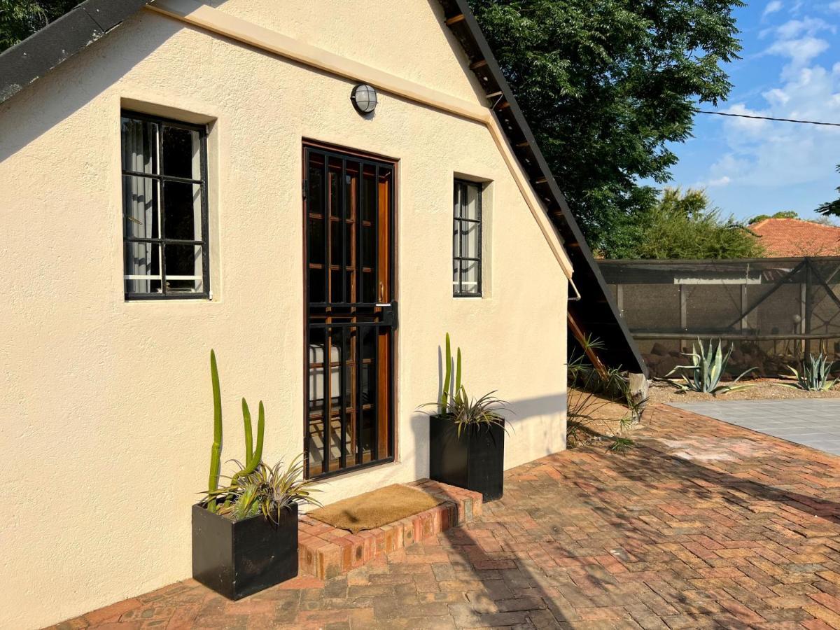 Cosy City Cottage Gaborone Exterior photo