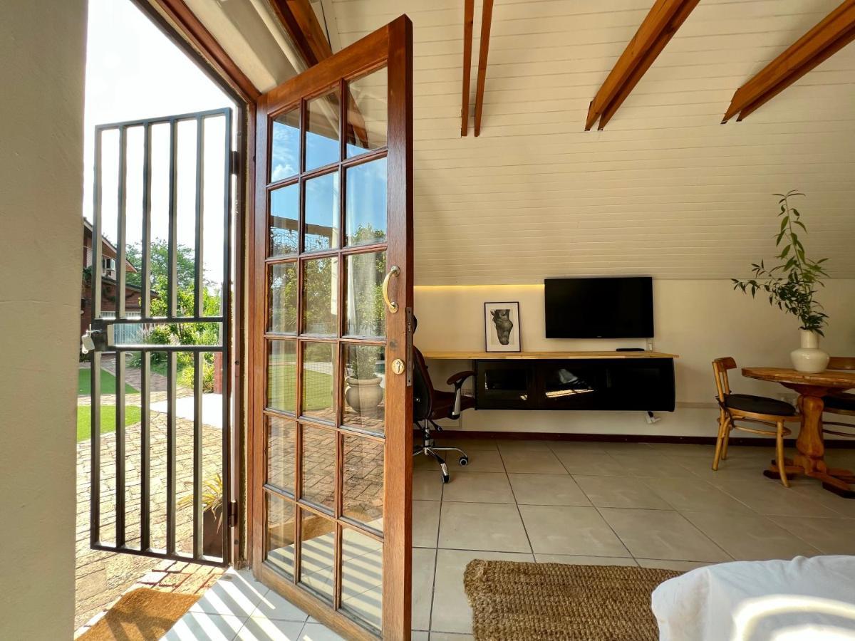 Cosy City Cottage Gaborone Exterior photo